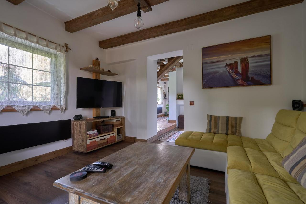 Walnut Tree Cottage Сэчеле Экстерьер фото